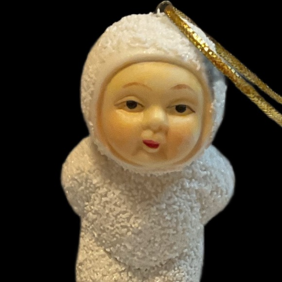 Vintage Snow Baby Ornament Christmas Holiday Textured Ceramic Kneeling Figurine - Picture 2 of 6